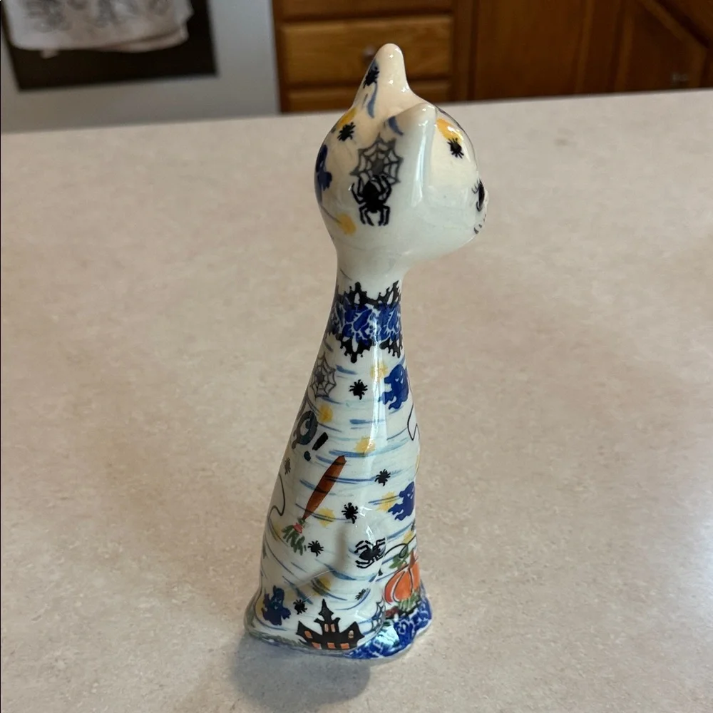 Polish Pottery Ceramic Cat Figurine with Halloween Design - Picture 5 of 9